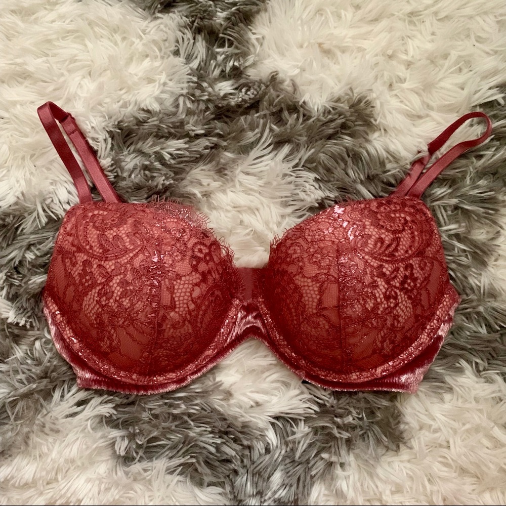 Victoria’s Secret push up bra